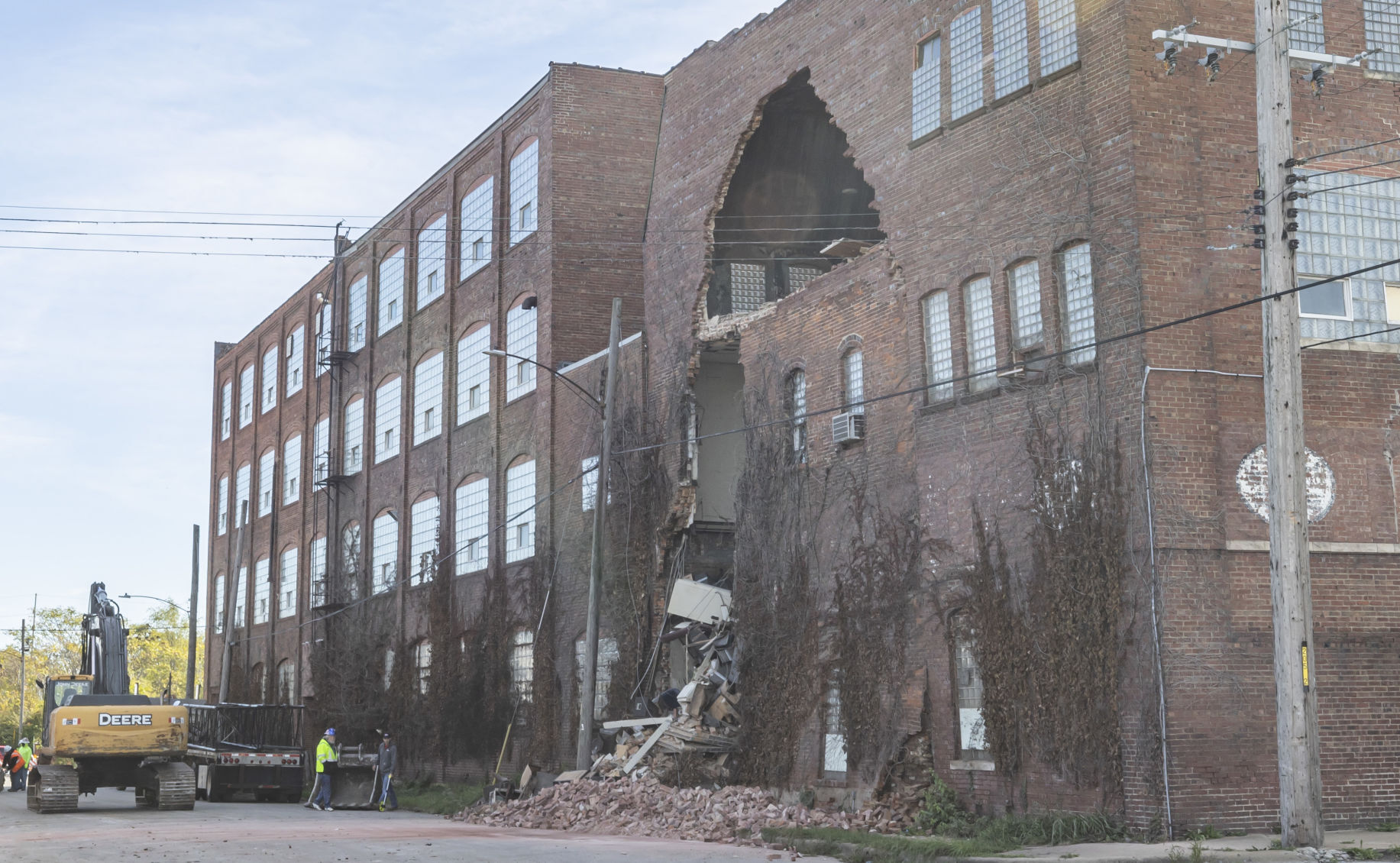 Walrus Manufacturing 1 1 102721.JPG
